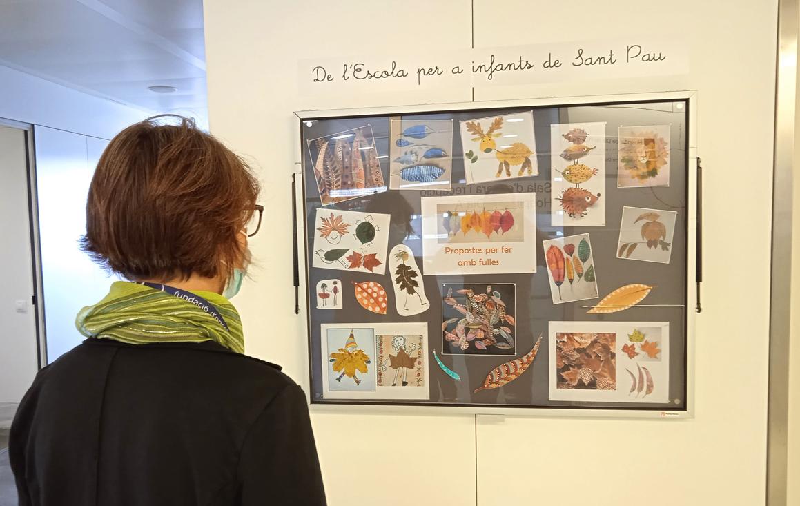 Mural de otoño realizado por los alumnos del Hospital de Sant Pau