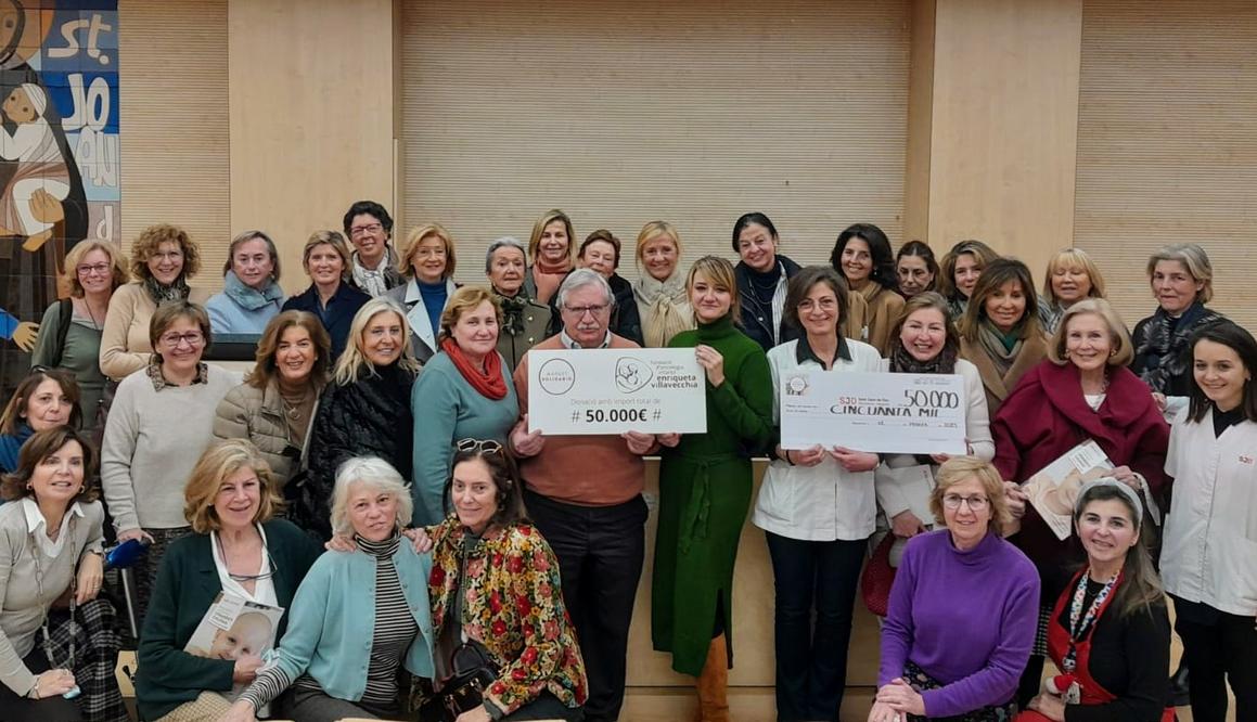 Entrega de los donativos del Market Solidario a la Fundación Villavecchia y a Sant Joan de Déu