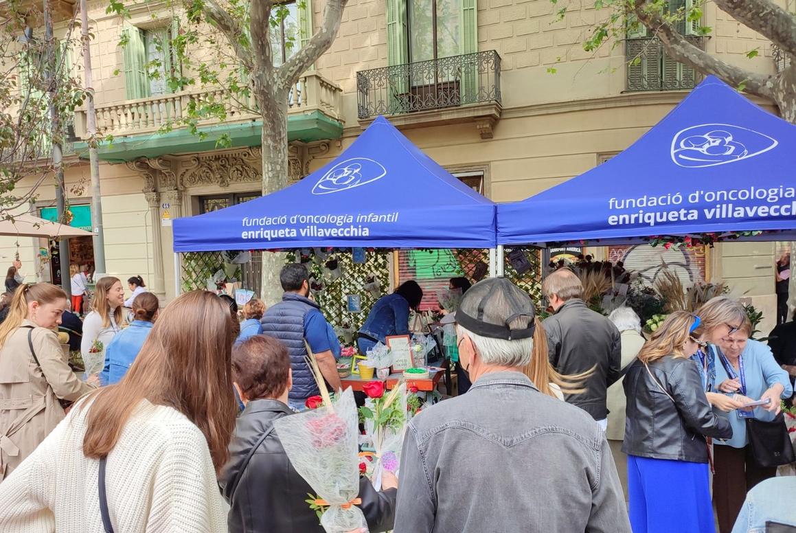 Parada de Sant Jordi a la Rambla de Catalunya