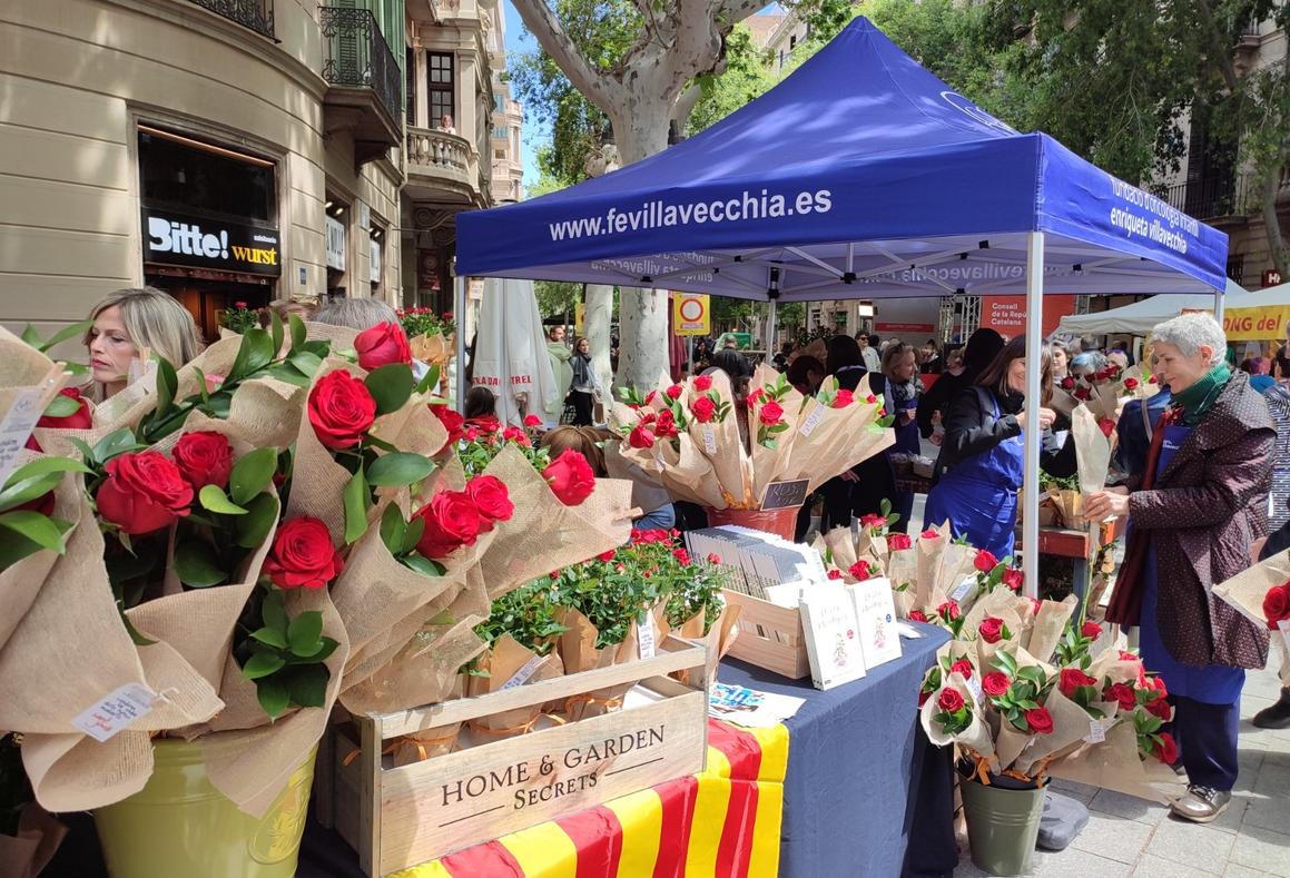 Parada de Sant Jordi en Consell de Cent, esquina Rambla de Catalunya