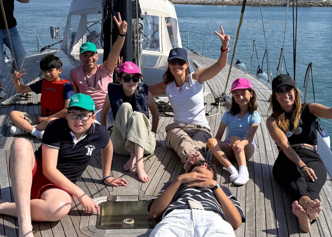 Navegació amb veler per la costa de Barcelona