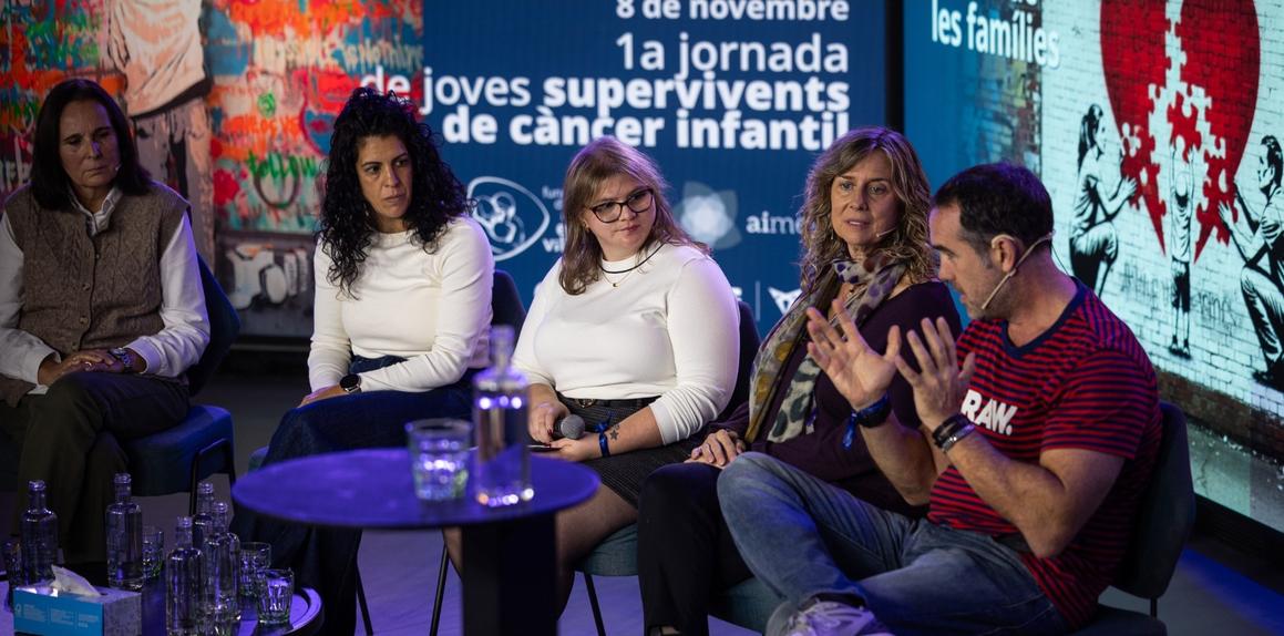 Taula de famílies a la jornada "El futur existeix"